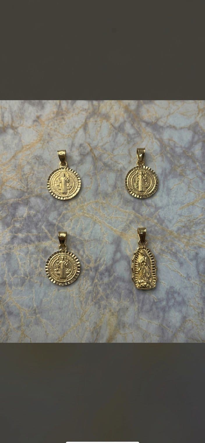 Medalla en oro 18k de Joyería Saralí
